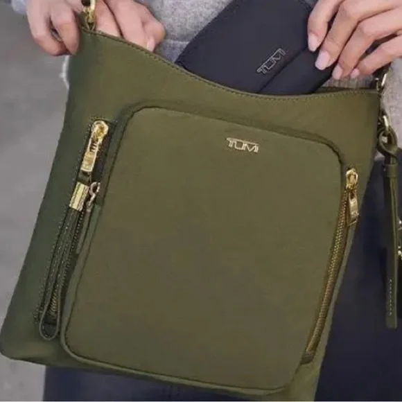 NWT TUMI Voyageur Tyler Crossbody - Picture 4 of 6